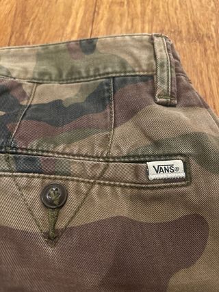 Pantalón militar de la marca VANS