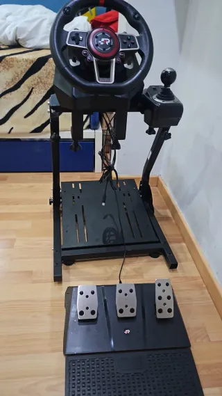 Soporte Volante y Pedales Gaming