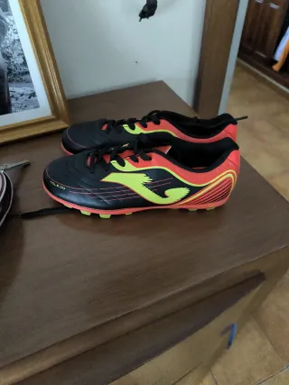 Zapatillas de fútbol tacos