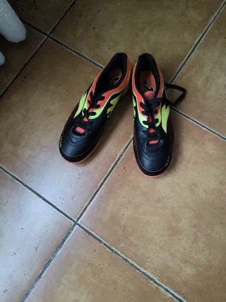 Zapatillas de fútbol tacos