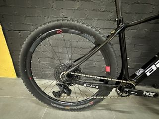 Berria Bravo Carbono Talla M