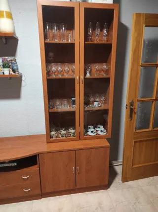 Mueble comedor y estantería madera
