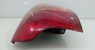 Toyota 2647107 piloto tras izq 8156002300 corolla