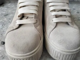 Zapatillas Puma plataforma color crema talla 39