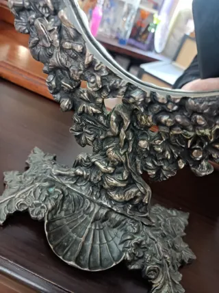 Specchiera da tavolo antica in bronzo stile Rococò