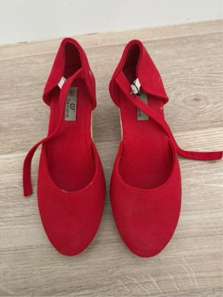 Zapatilla esparto roja