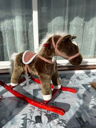 Caballito balancín infantil