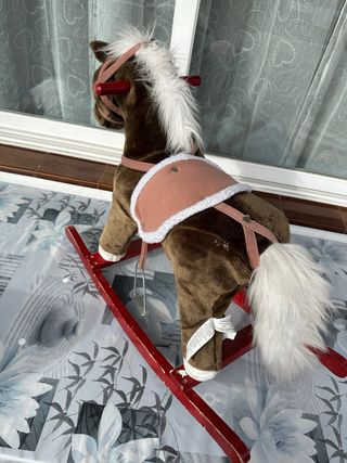 Caballito balancín infantil