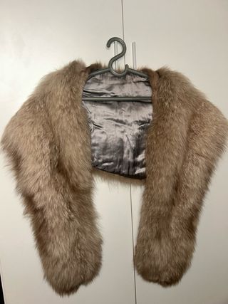 Abrigo de piel de zorro azul