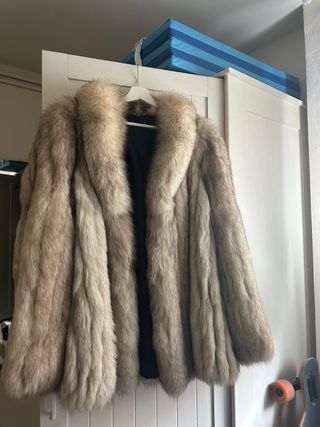 Abrigo de piel de zorro azul