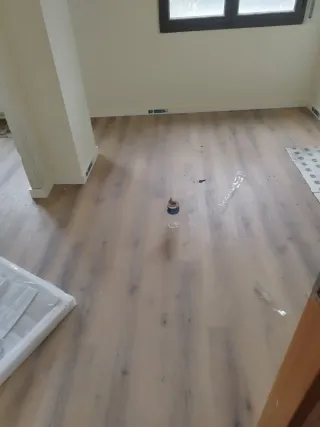 montador de puertas...