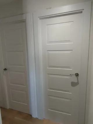 montador de puertas...