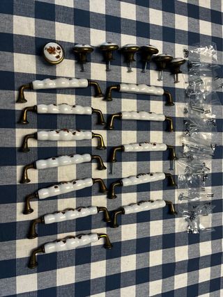 12 Tiradores y 7 Pomos Cerámica y Bronce