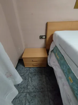 Se regalan muebles armario y estanterías camas