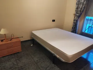 Se regalan muebles armario y estanterías camas