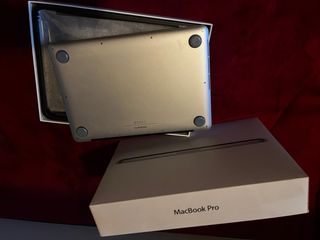 MacBook Pro 13 16GB RAM 1TB HD