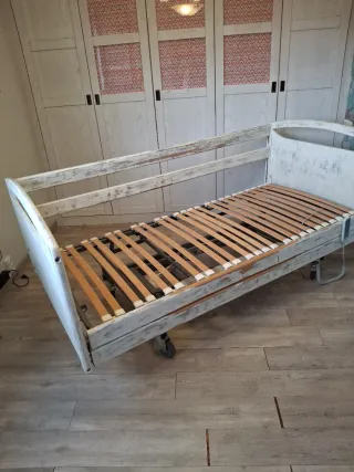 Cama articulada metal y madera