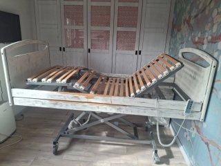 Cama articulada metal y madera