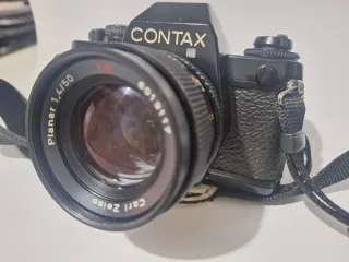 Contax 139 Quarz + Carl Zeiss Planar 50mm f/1.4