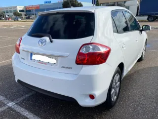 Toyota Auris 2011