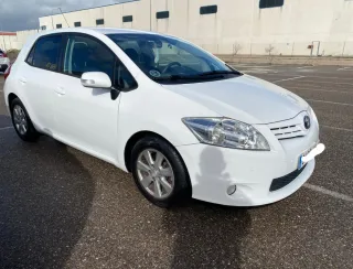 Toyota Auris 2011