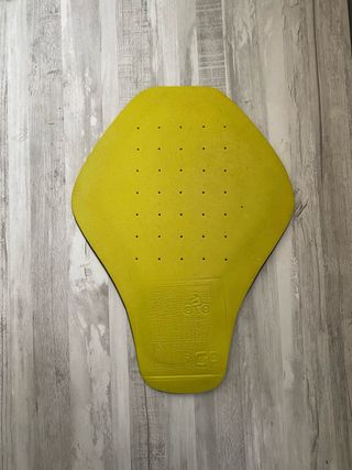 Espaldera Protectora CE EN1621-2:2014.