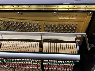 Piano Kawai BL61 JAPONÉS. Con Garantía DE 15 AÑOS