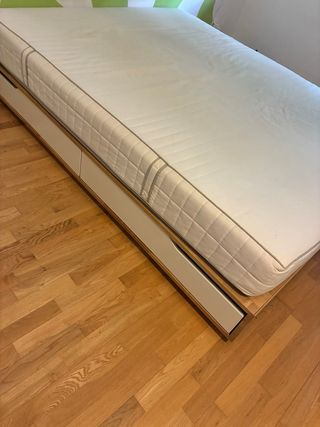 Estructura Cama matrimonial Ikea Mandal + Colchón