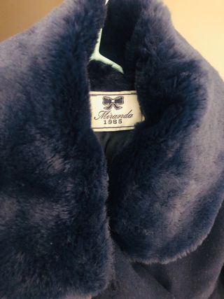 Abrigo niña azul marino con cuello de pelo