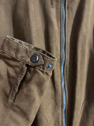 Cazadora ante Zara Man