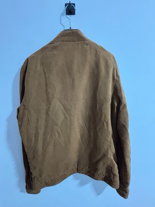 Cazadora ante Zara Man