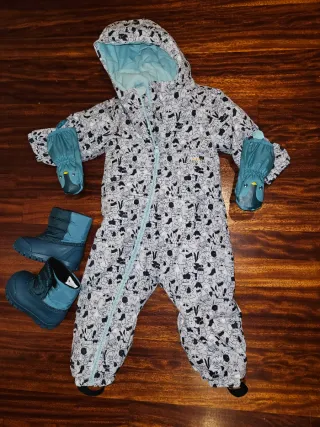 Traje de nieve infantil con manoplas y botas