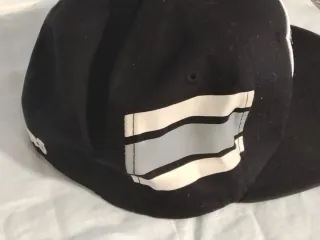 Gorra NFL Raiders Oficial Negra y Blanca