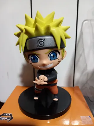 2 Figuras Naruto Yura-Yura y Reporize