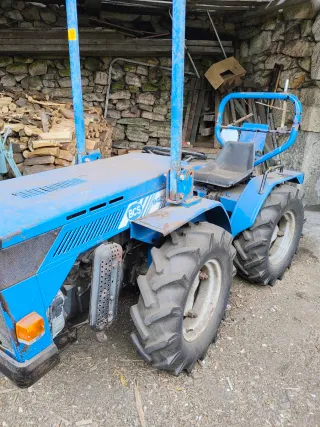 Tractor BCS 942 con remolque hidráulico