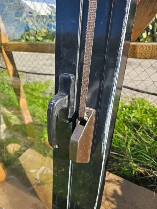 Puerta balconera aluminio negra cristal climalit