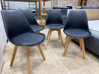 Pack 4 Sillas Negras Acolchadas