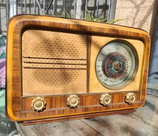 Radio Antigua Madera y Dial Circular