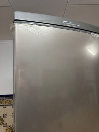 Frigorífico Daewoo No Frost . Muy poco uso.