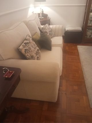 Sofá de 3 plazas tela beige.