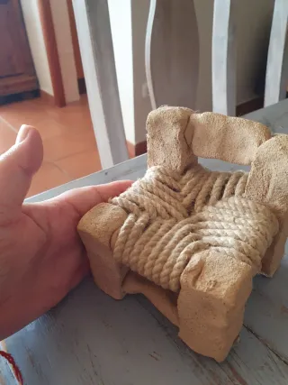 Escultura silla barro