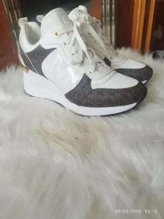 Zapatillas Michael Kors Blancas y Marrones