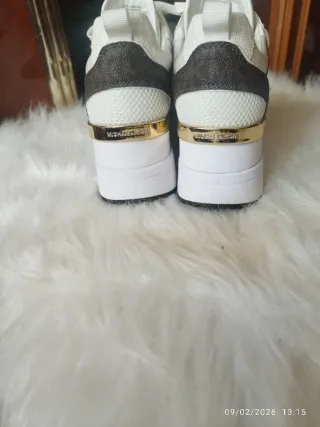 Zapatillas Michael Kors Blancas y Marrones