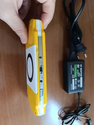 PSP 2004 Amarilla Edición Los Simpson