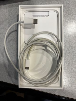 iPhone 12 Mini bianco, impeccabile, con scatola e cavo