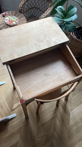 Pupitre infantil madera antiguo