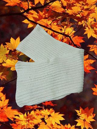 Bufanda crema tejida