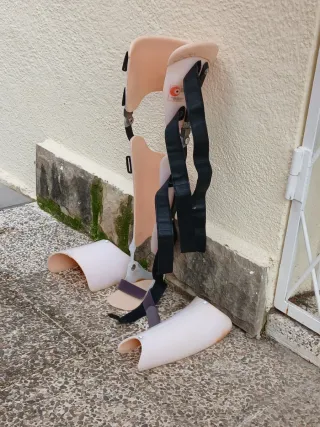 Pierna ortopédica nueva