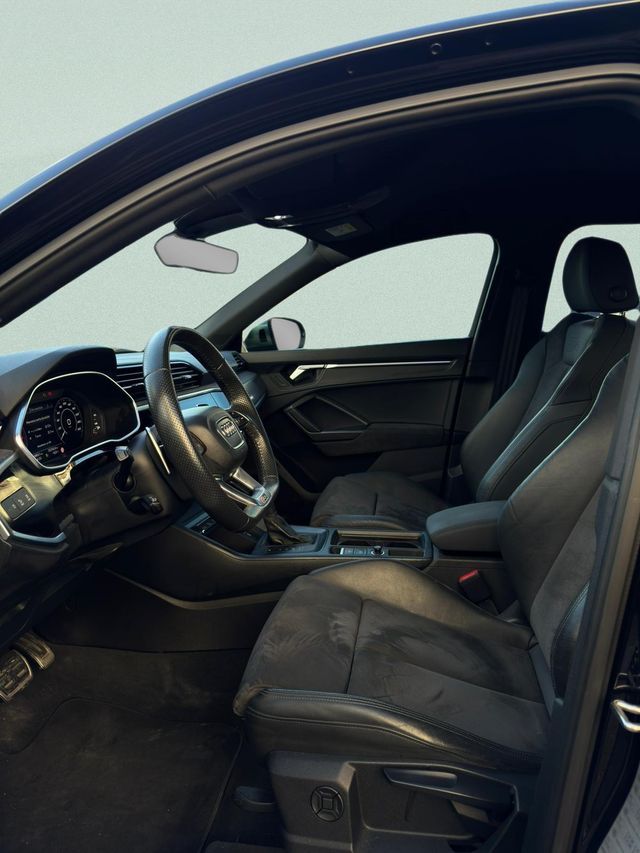 Audi Q3 Audi Q3 RS 2.5 TFSI quattro