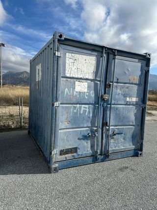 Contenedor marítimo azul